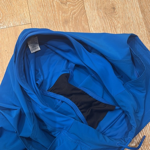 Lands' End 9" Swim Shorts - Picture 4 of 5